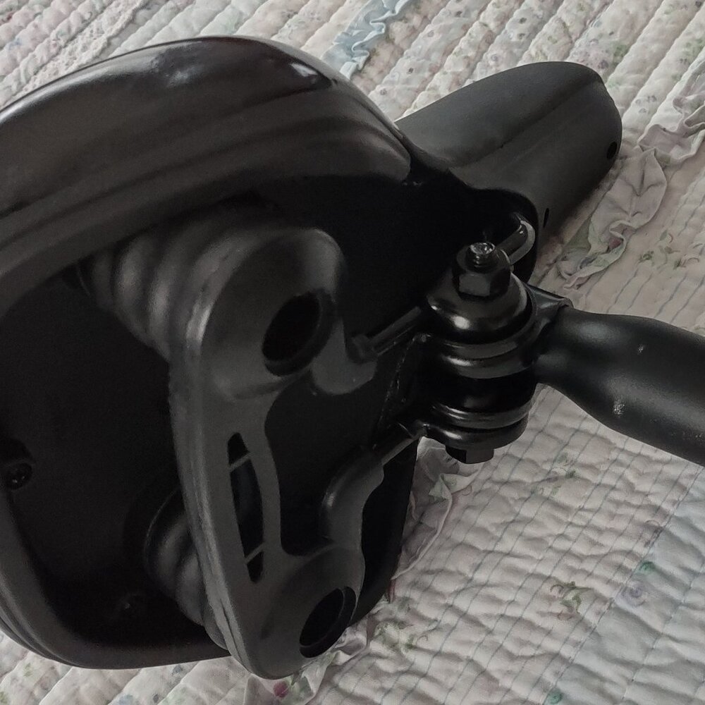 Lectric bike seat with mounting post.